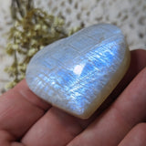 Rainbow Moonstone Heart~CRMHRT07