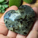 Epidote in Prehnite Heart~CRCEPHT4