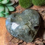 Epidote in Prehnite Heart~CRCEPHT6