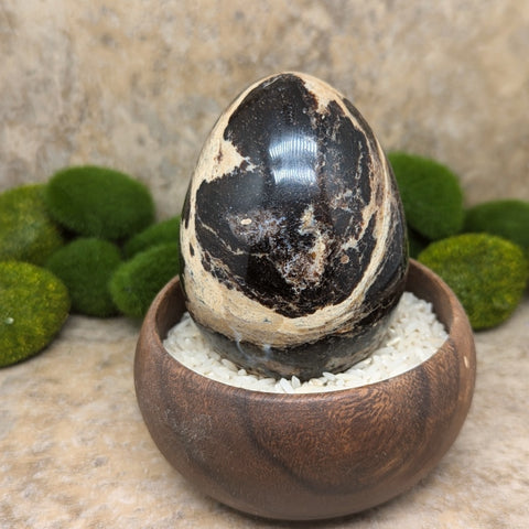 Black Opal Egg~Large~CRBLKOPL