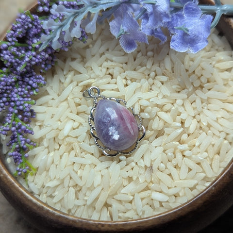 Unicorn Stone Pendant~JUNIPSS1