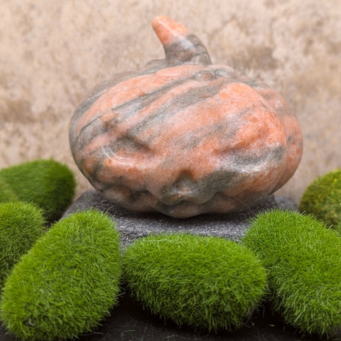 Marble Jack-O-Lantern Pumpkin~CRMJOLP1