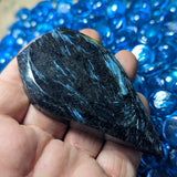 Garnet in Arfvedsonite "Flame"~CRGAFLM3