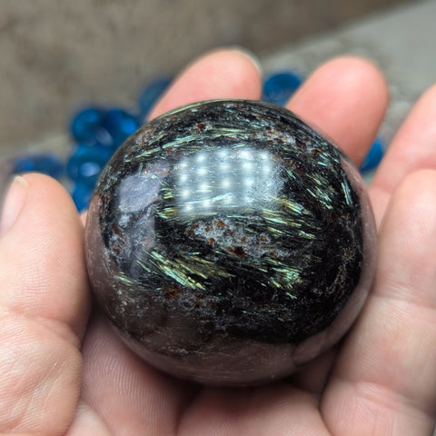 Garnet in Arfvedsonite Sphere~CRARSV01