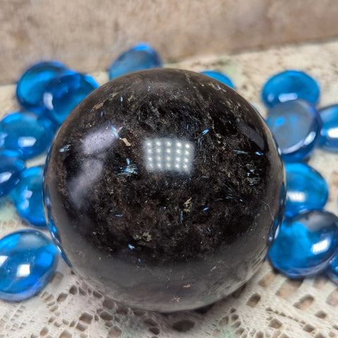 Garnet in Arfvedsonite Sphere~CRARSV03