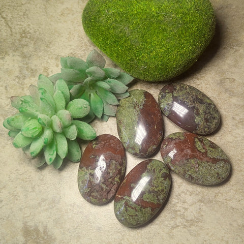 Dragon Stone Palm Stone~CRDSPALM