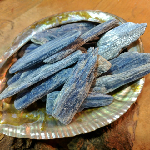 Blue Kyanite Blade~TUMKYBD