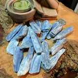 Blue Kyanite Blade~TUMKYBD