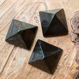 Shungite Pyramid-Small~CRSHUNPS