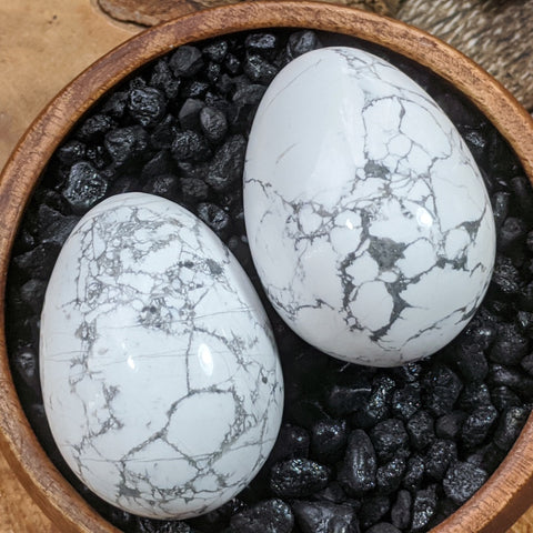 Howlite Egg~CRHOWEGG