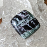 Kammererite Cabochon~CRKAMC01