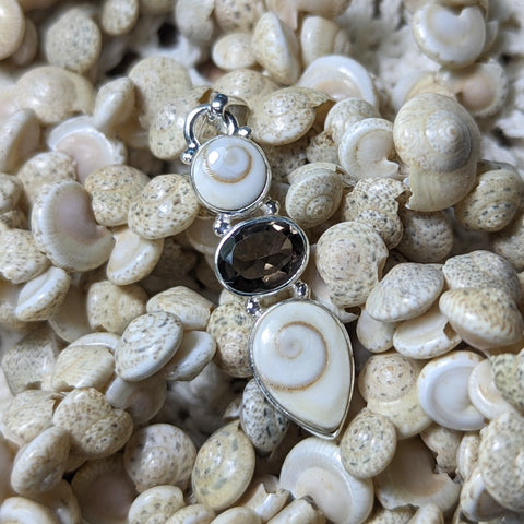 Shell Spiral & Smoky Quartz Pendant~JSSSSQ02