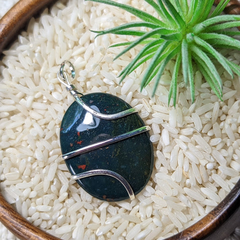 Bloodstone Pendant~JSPBLDS4