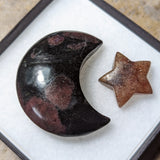 Garnet in Arfvedsonite Moon Carving~CRGAMN11