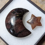 Garnet in Arfvedsonite Moon Carving~CRGAMN11