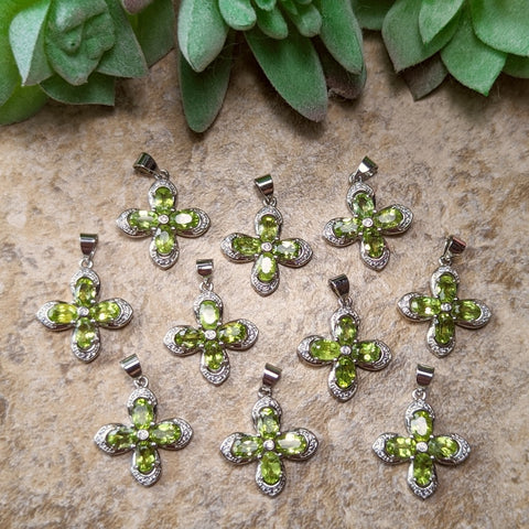 Peridot Pendant~JPPERIDO