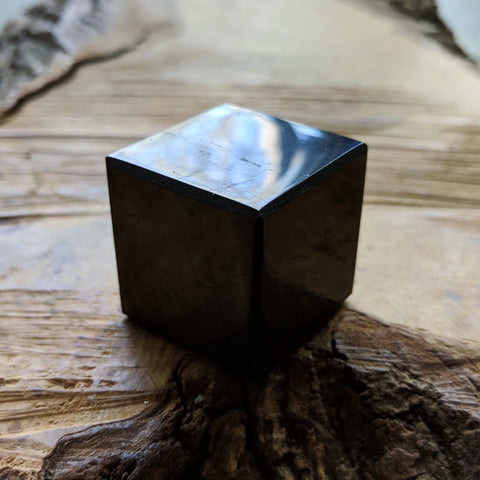 Shungite Cube~CRSHUNCB